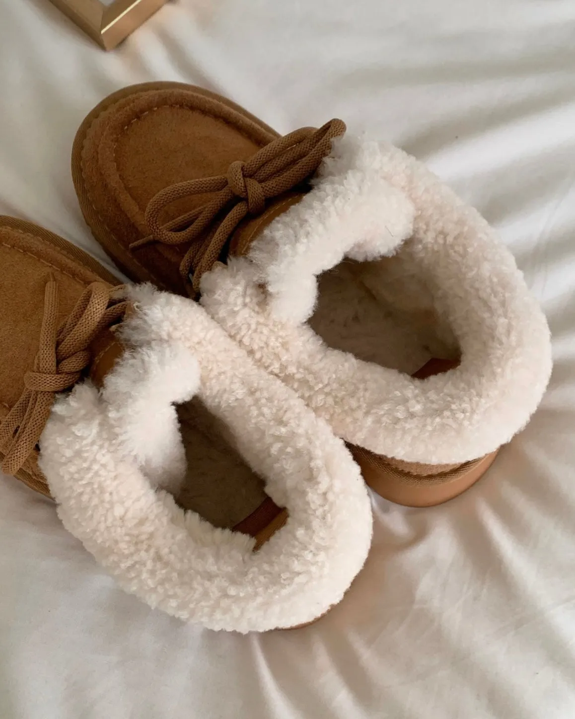 [ Pre-order ] Cowhide Wool Shearling Lined Mini Boots