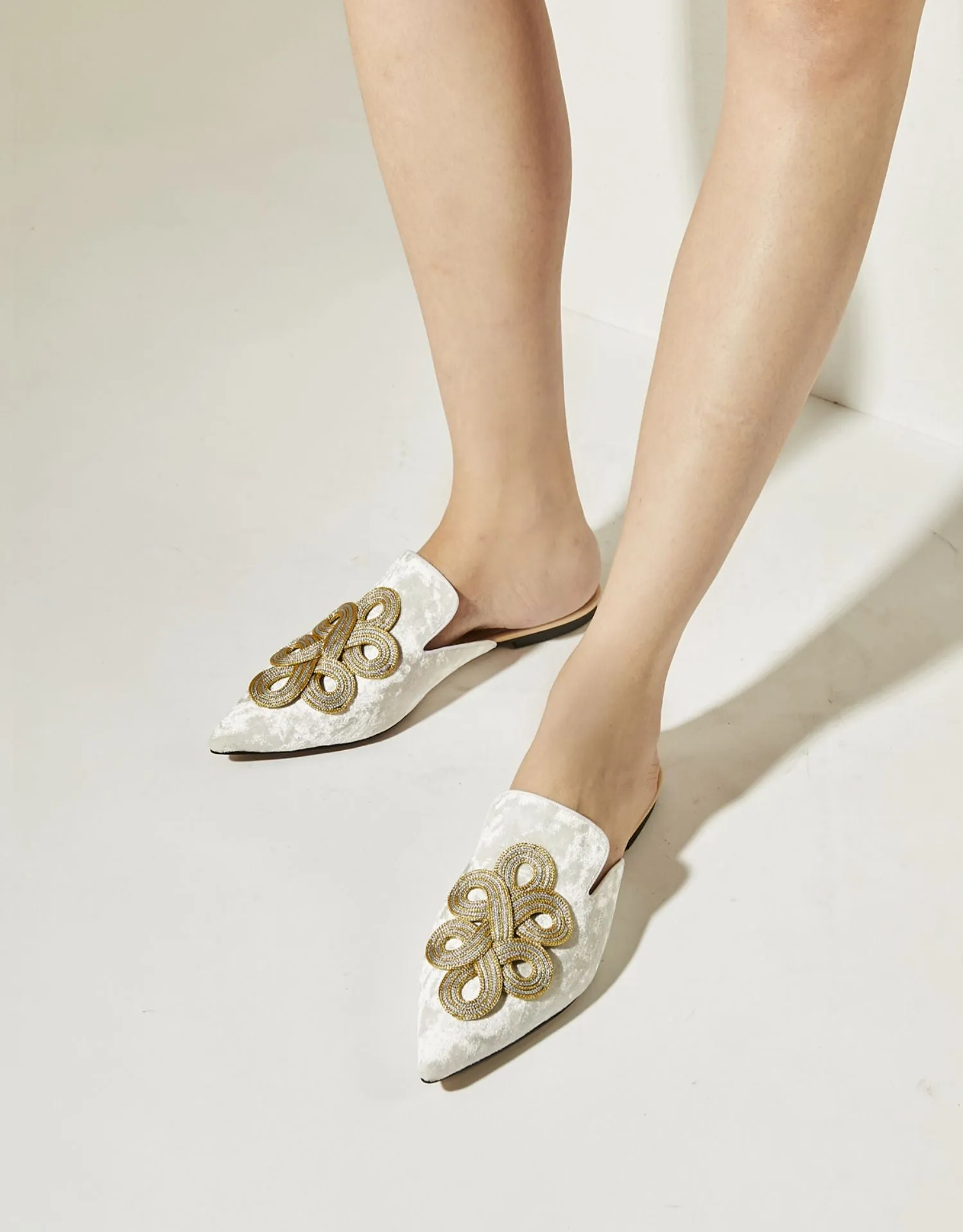 B-FEI white woven handmade embrioidered mule shoes - Ino