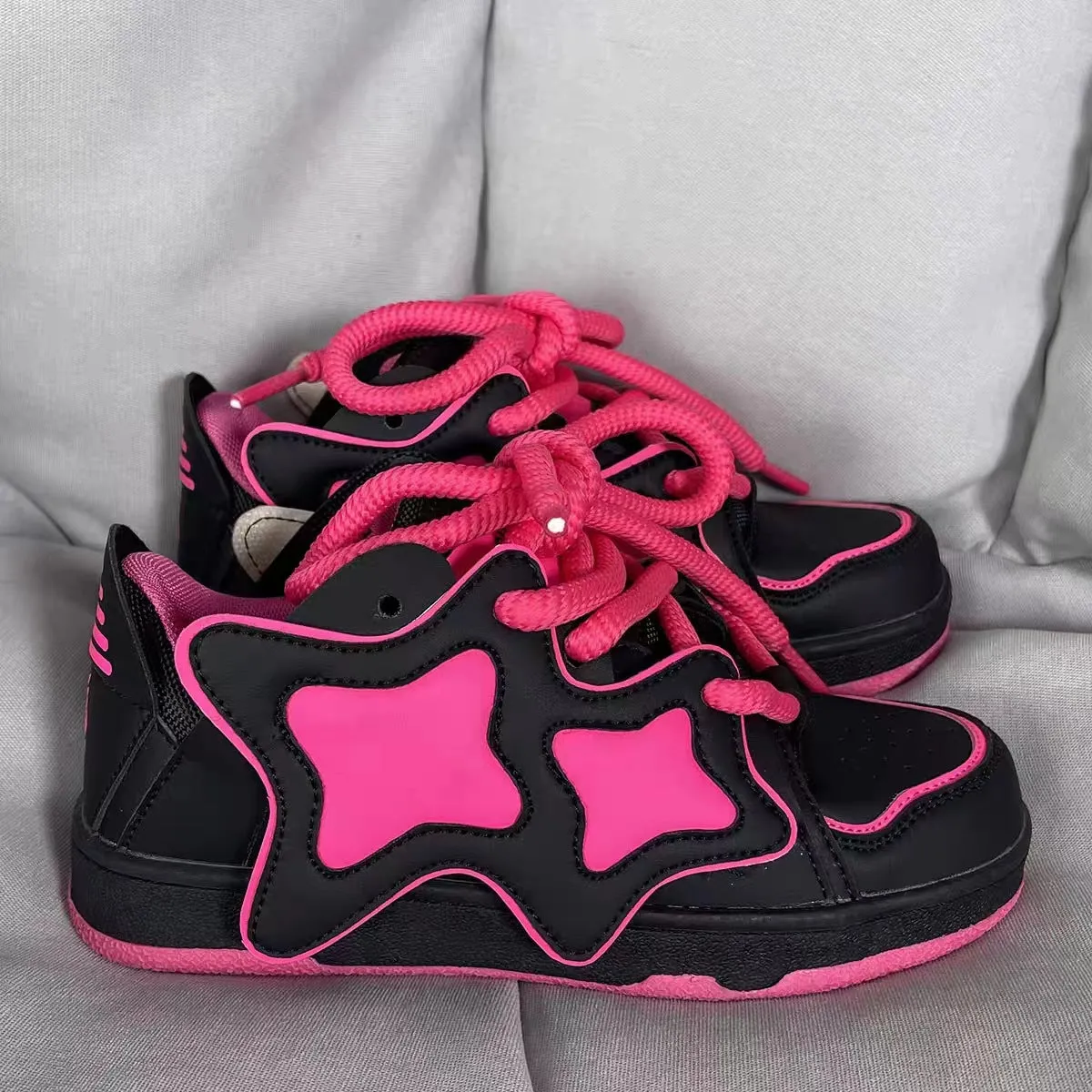 Dragon Fruit Color Lucky Street Skateboard Bread Shoes