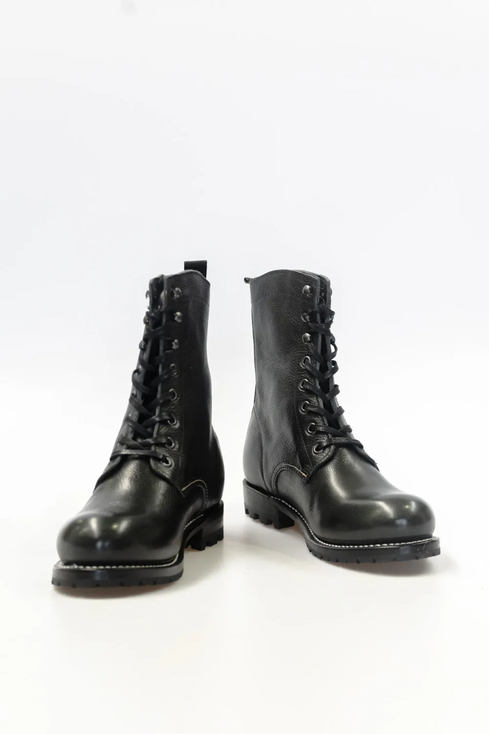 Estrada - Black Leather Boots