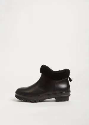 Garden Sheepskin Boot — Black