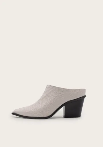 KAANAS atria textured mule w. square tip