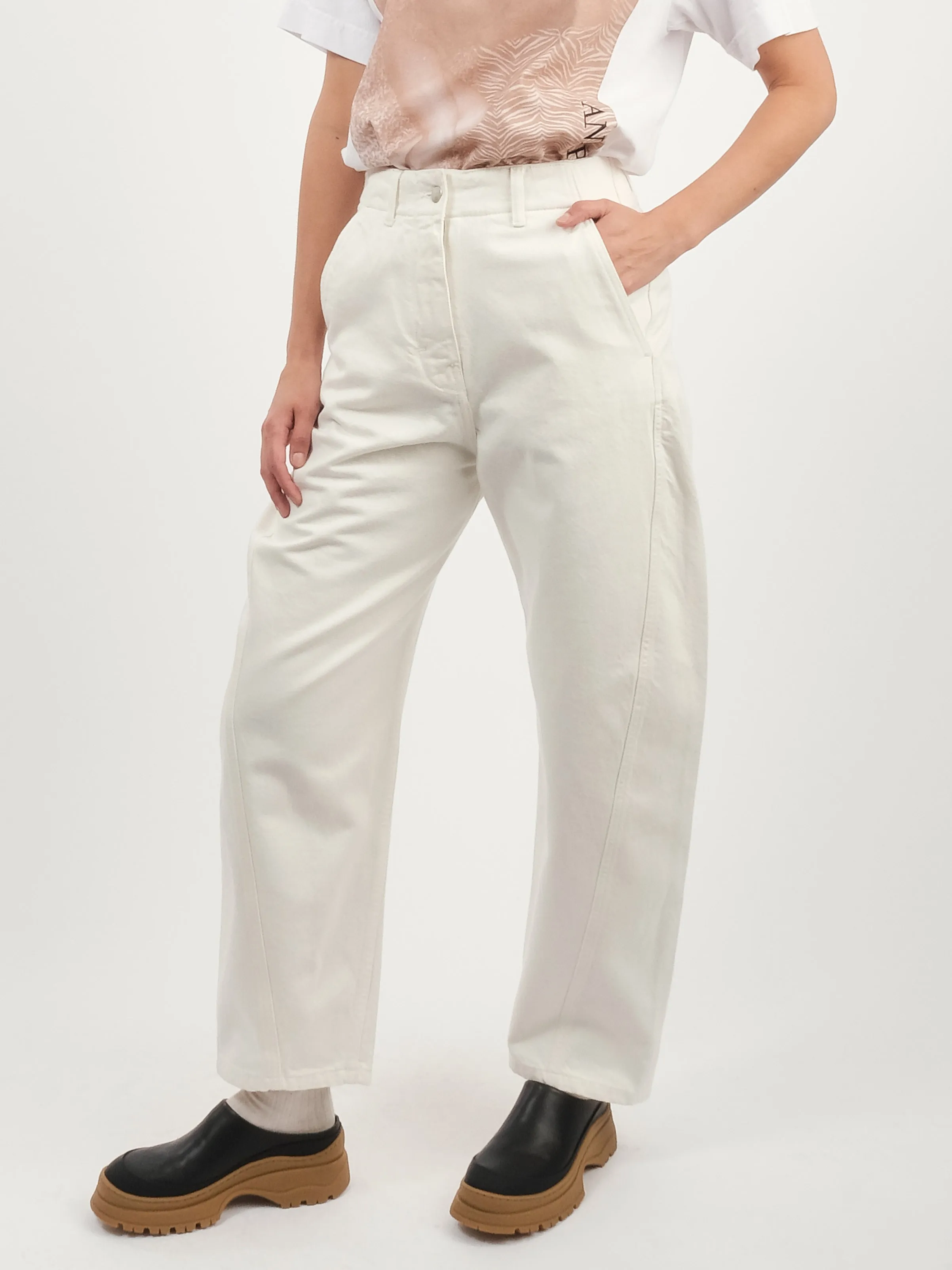 Parchment Akerman Rounded Leg Twist Seam Pant