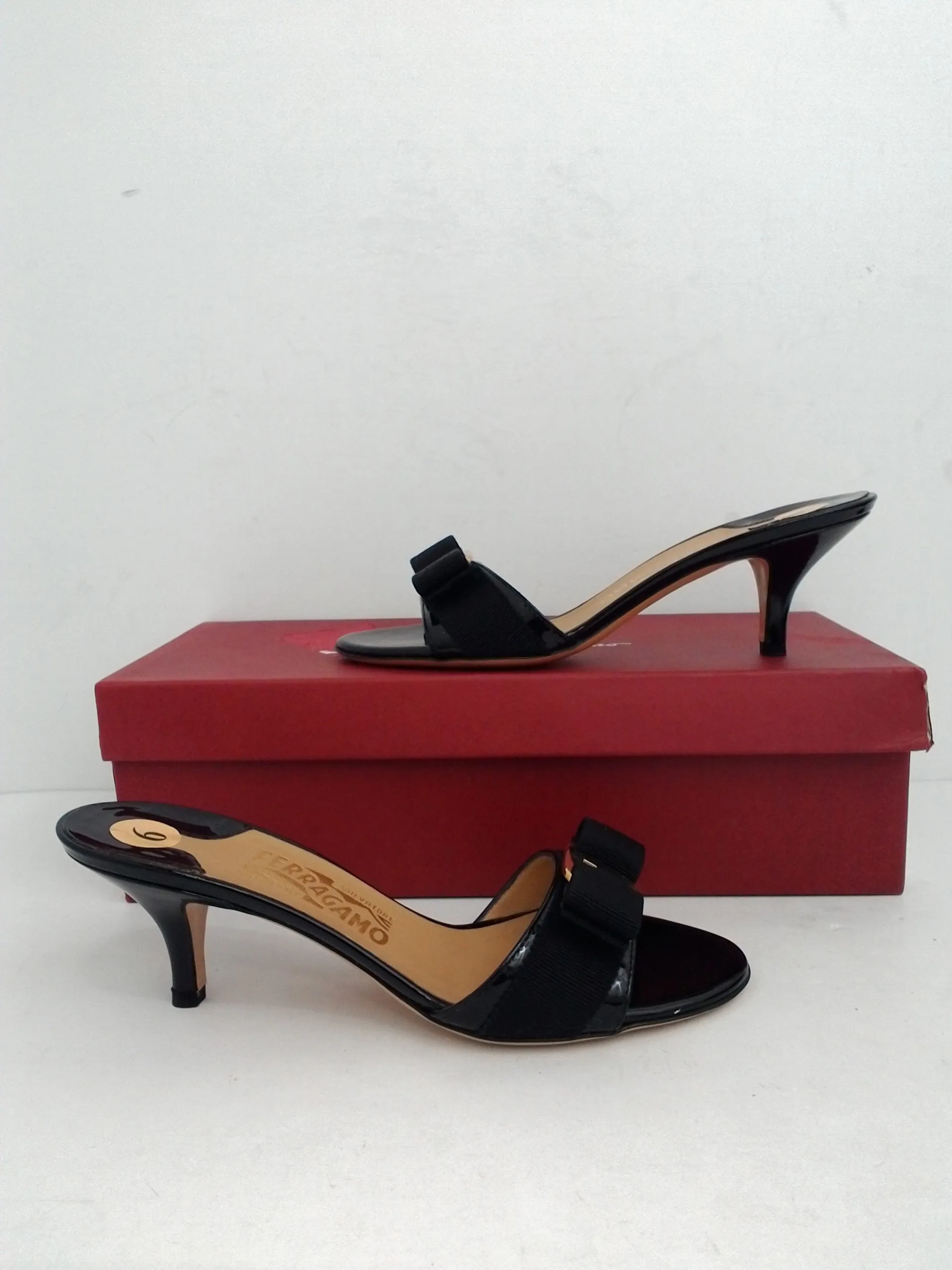 Salvatore Ferragamo Women's Glory 1 Black Patent Leather Mule Size 6 B