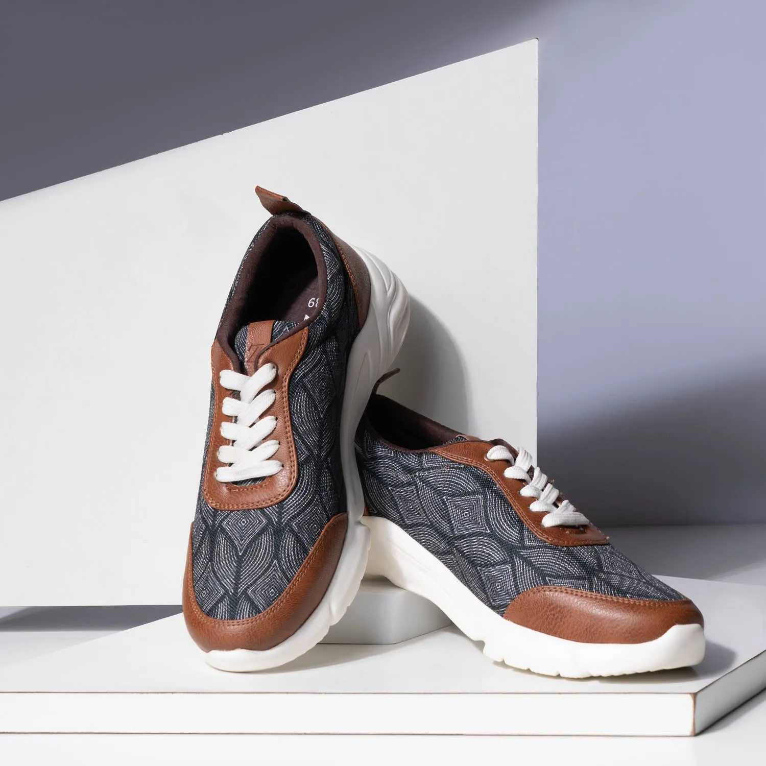 Shalimar Qila Casual Sneaker