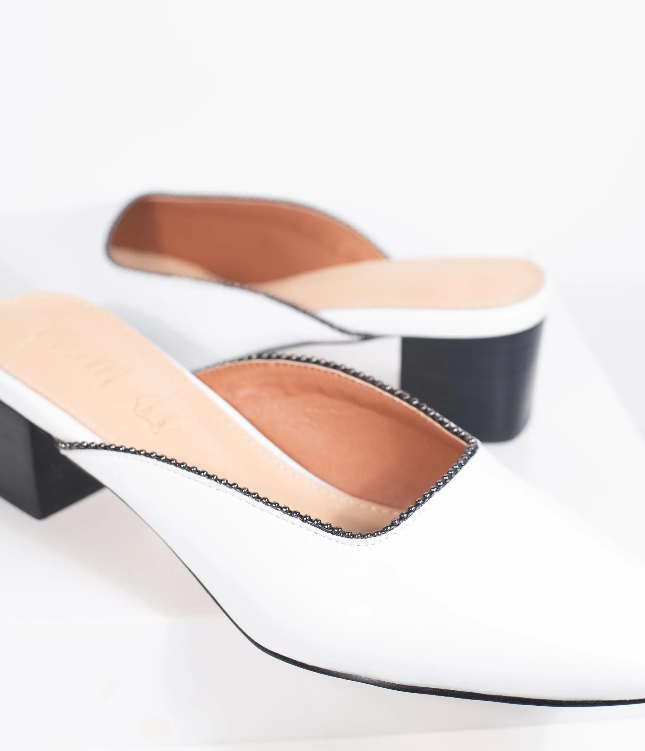 White Leatherette Beaded Piping Pointed Toe Mule