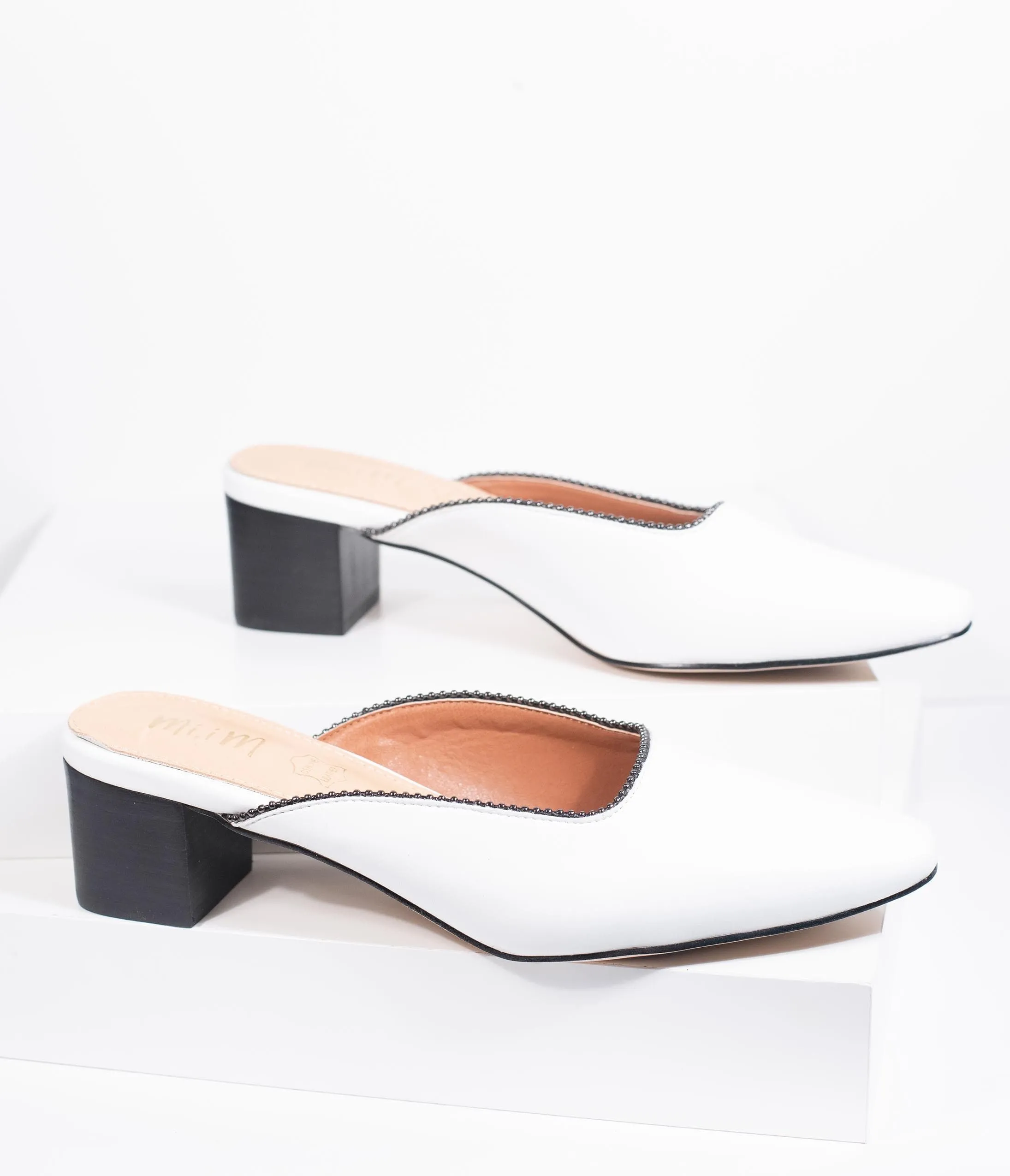 White Leatherette Beaded Piping Pointed Toe Mule