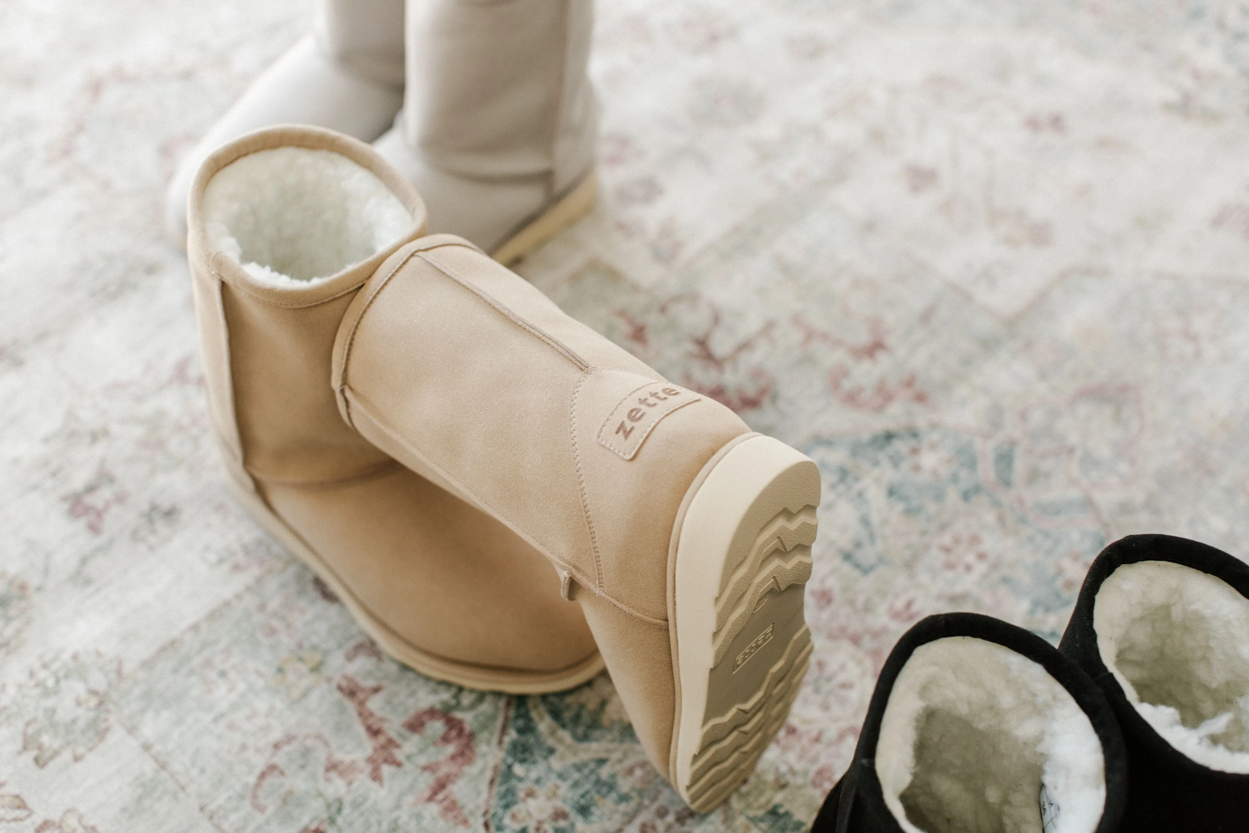 'Willow' high-quality fur-lined slipper boot - beige