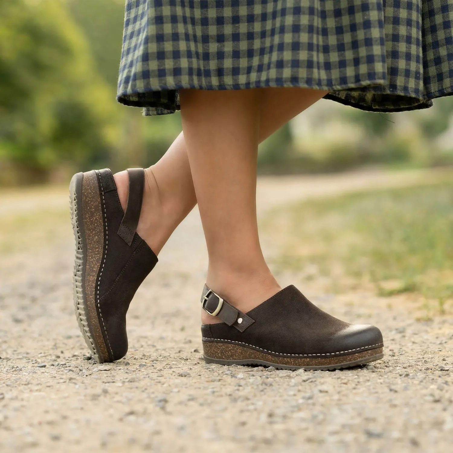 Women's Dansko Merrin Chocolate Burnished Suede