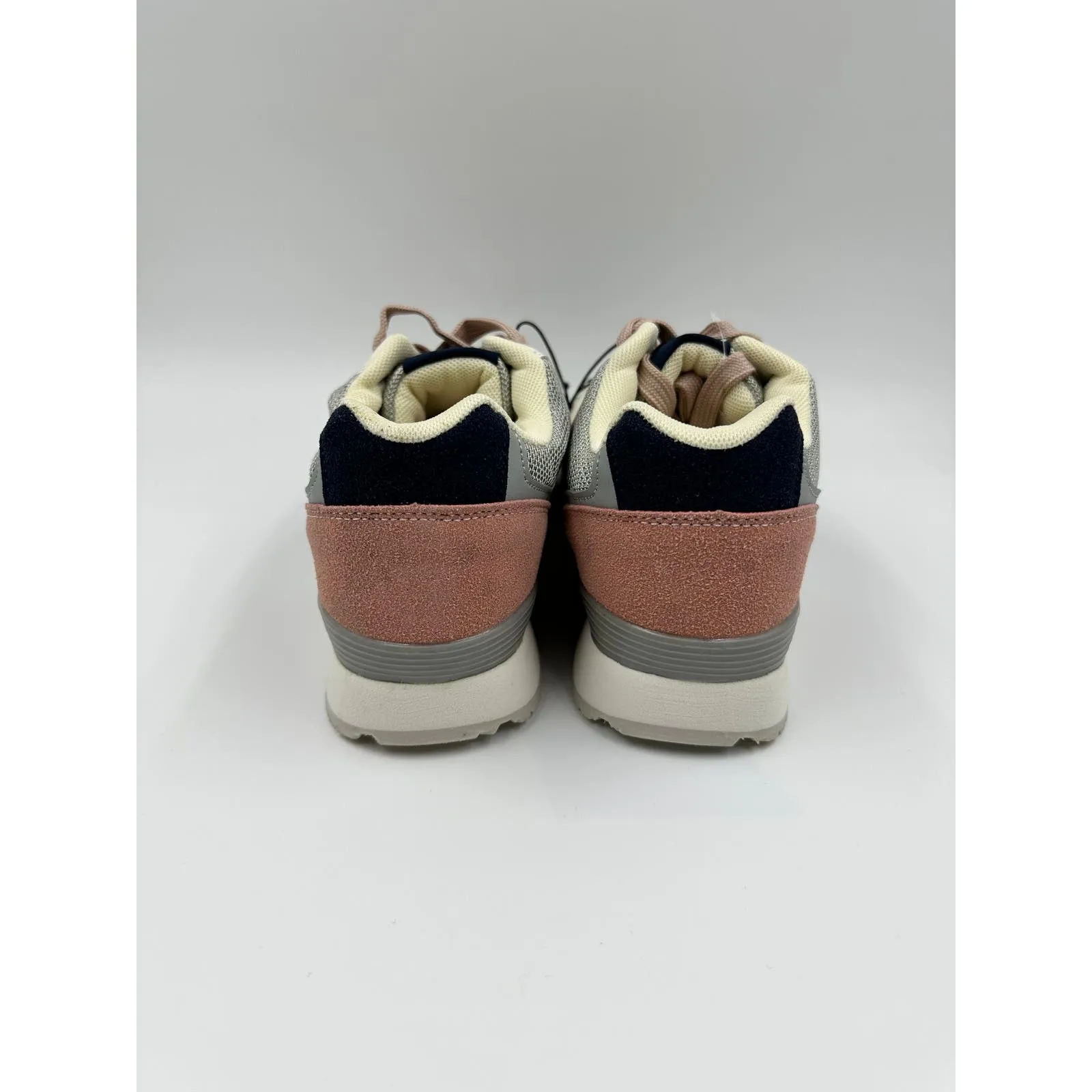 Women's Size 8, White, Navy and Salmon 70s Style Casual Sneaker