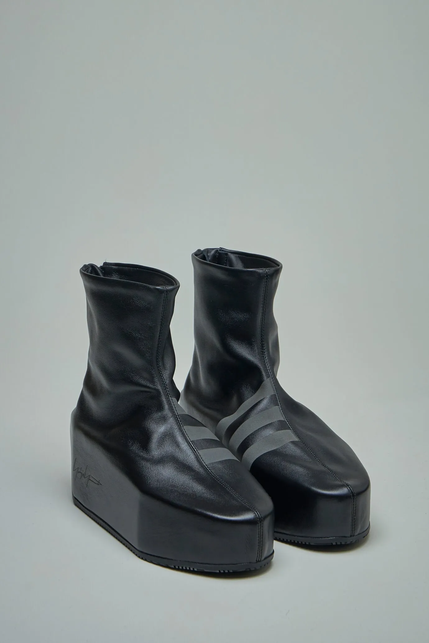 Y-3 Kyasu Overboot