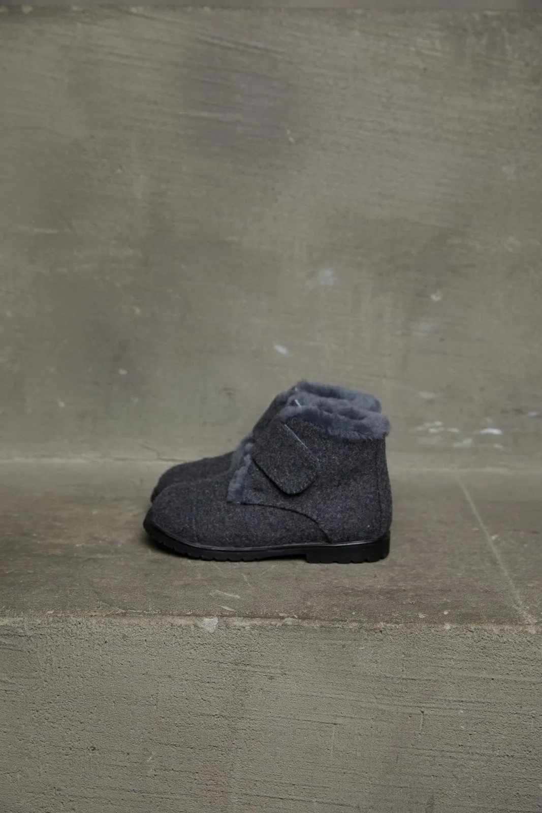 Zoey Wool Dark Grey